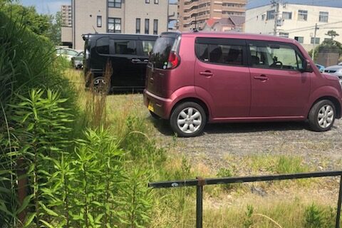 愛知県瀬戸市にて駐車場の草刈作業の依頼